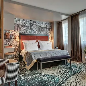 Hotel The One Alma, Paris